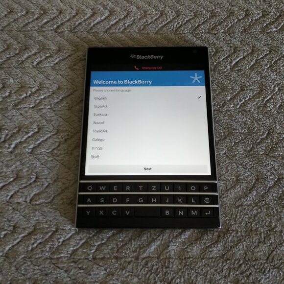 BlackBerry Passport SQW100-1 32GB Phone - Black